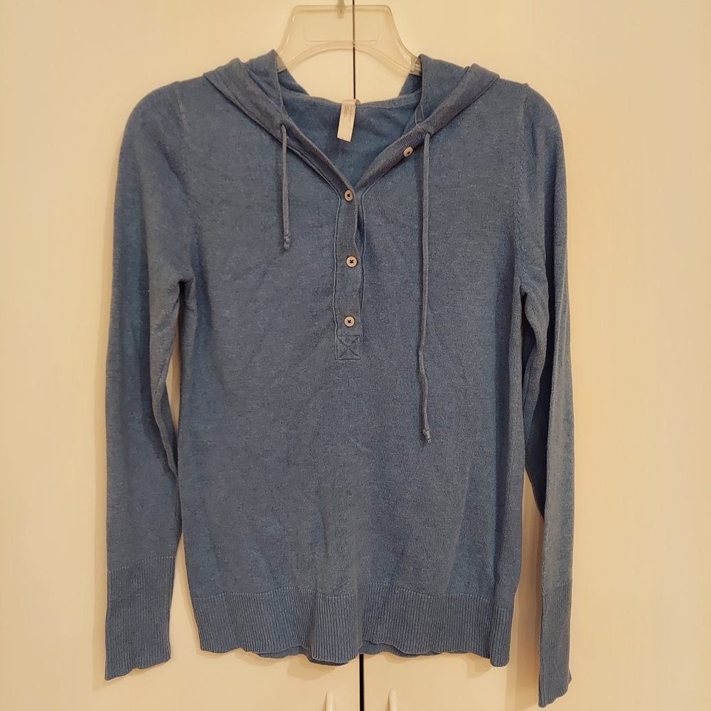 GapBody woman's Dusty blue hoodie top. Soft, lighweight Size S. Stretchy, Comfy